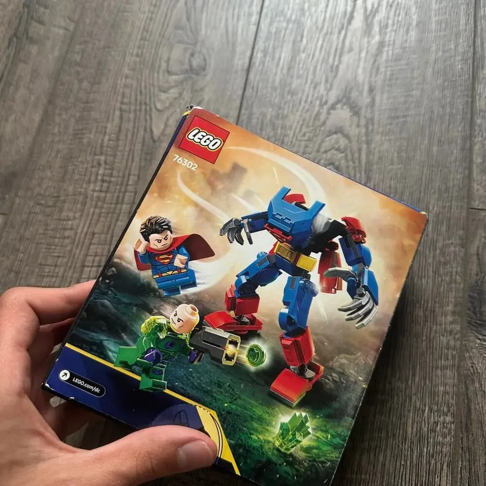 Retired 2025 Lego DC Superman Lex Luthor Set 76302